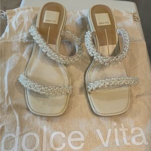 Dolce Vita Women’s River Pearl Low Block Heel 7.5 GUC